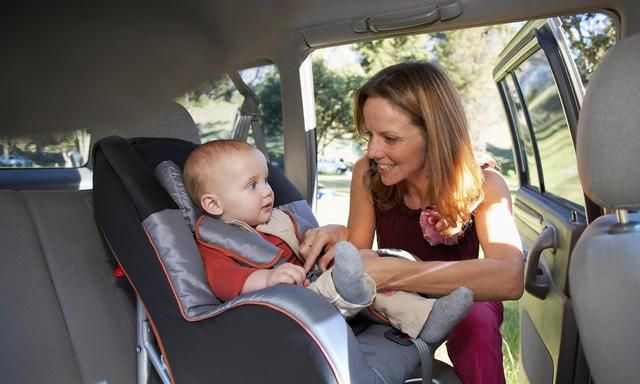 深圳一女童被困车内3小时,妈妈崩溃大哭,如何确保宝宝乘车安全休闲区蓝鸢梦想 - Www.slyday.coM