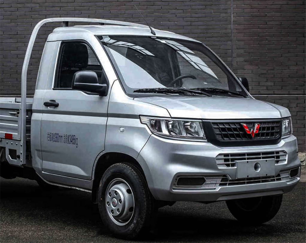 五菱荣光新卡6轮版上市有空调带气囊搭载18l动力598万起