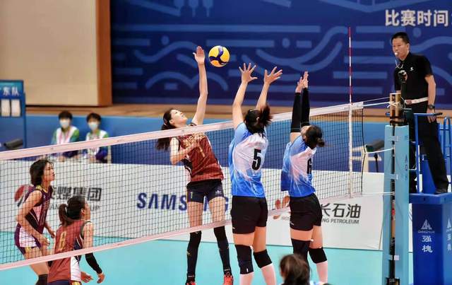 李盈莹手腕意外撞伤!天津2主力受伤了,及时治疗别成第二个朱婷休闲区蓝鸢梦想 - Www.slyday.coM 李盈莹手腕意外撞伤!天津2主力受伤了,及时治疗别成第二个朱婷休闲区蓝鸢梦想 - Www.slyday.coM