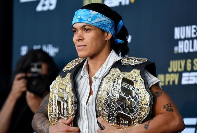 与男子比赛小级别选手塞胡多一样,巴西"母狮"阿曼达-努涅斯是跨级别的