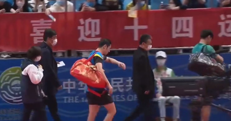 许昕的大红背包又来了!成幸运星,联手刘诗雯冲击混双金牌休闲区蓝鸢梦想 - Www.slyday.coM 许昕的大红背包又来了!成幸运星,联手刘诗雯冲击混双金牌休闲区蓝鸢梦想 - Www.slyday.coM