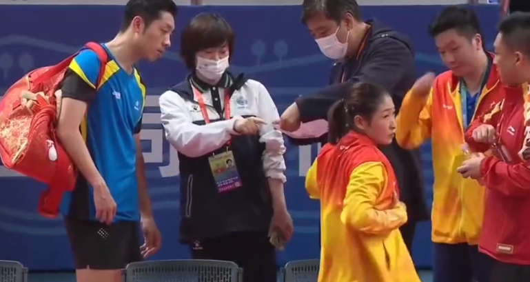 许昕的大红背包又来了!成幸运星,联手刘诗雯冲击混双金牌休闲区蓝鸢梦想 - Www.slyday.coM 许昕的大红背包又来了!成幸运星,联手刘诗雯冲击混双金牌休闲区蓝鸢梦想 - Www.slyday.coM