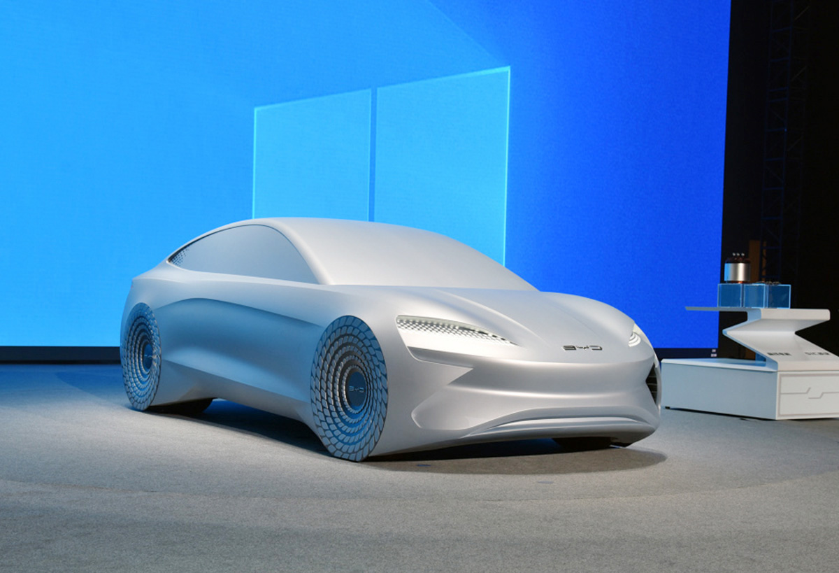 比亚迪全新概念车亮相外观很前卫科幻续航可达1千公里