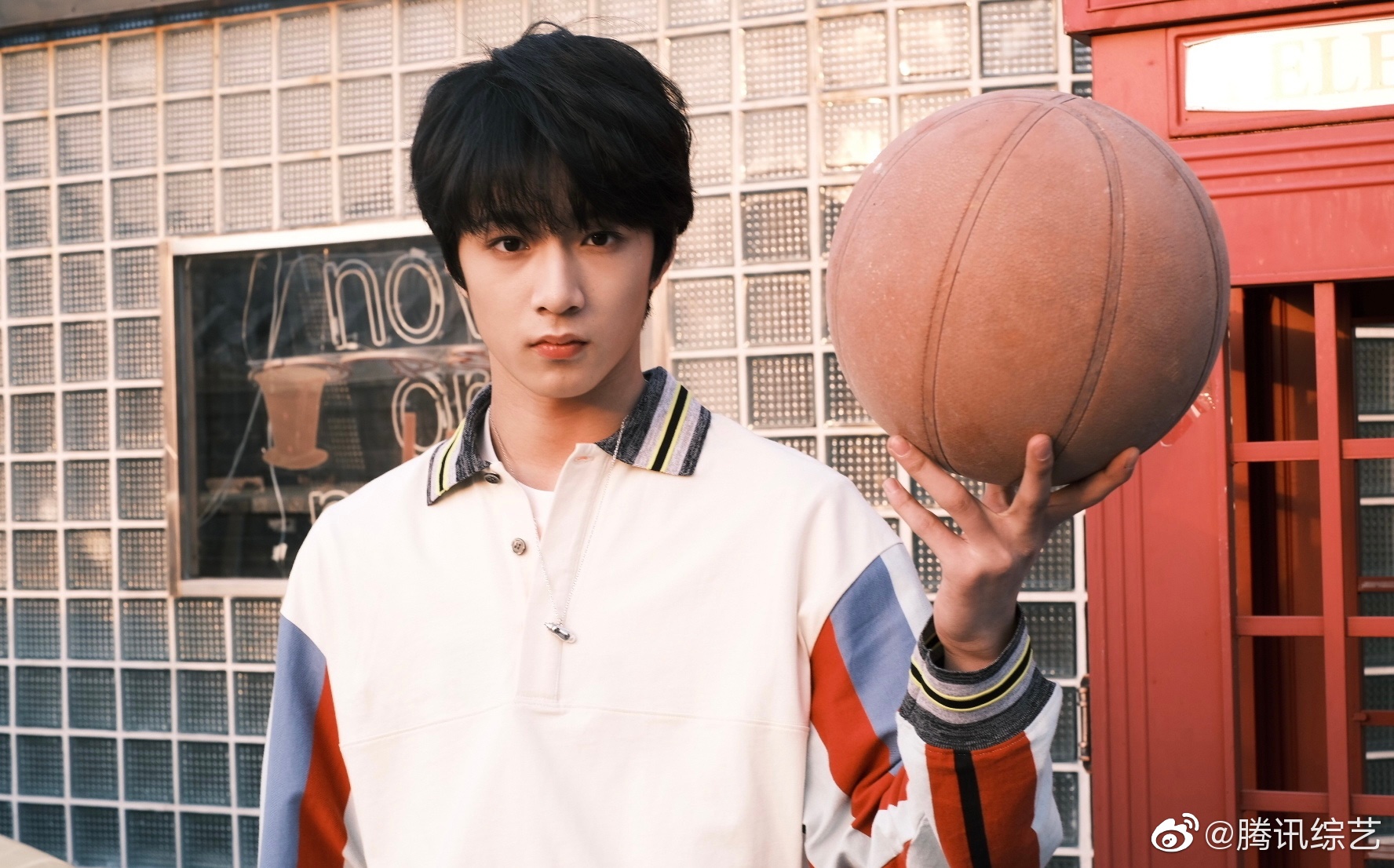 刘耀文[超话]##刘耀文0923生日快乐# 新生光芒 耀目成长 愿你继续