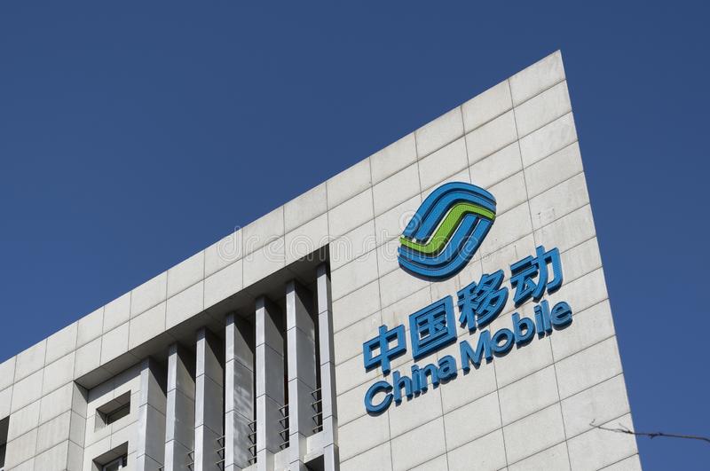 至于中国移动的这"三最"表现,随便举一个例子就能明白:比如对有线宽度