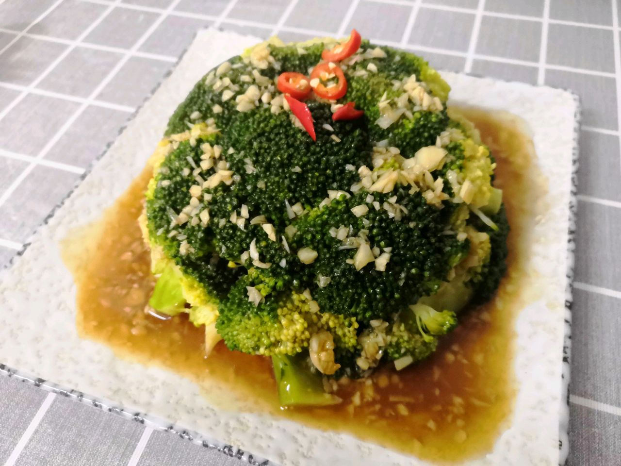 素食主义者来袭蒜蓉蚝油炒西蓝花清淡可口淡雅宜人