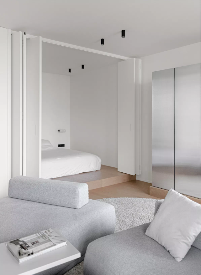 不砌墙怎么做隔断?学会这几招,轻松划分家居空间