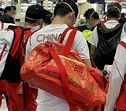 许昕的大红背包又来了!成幸运星,联手刘诗雯冲击混双金牌休闲区蓝鸢梦想 - Www.slyday.coM 许昕的大红背包又来了!成幸运星,联手刘诗雯冲击混双金牌休闲区蓝鸢梦想 - Www.slyday.coM