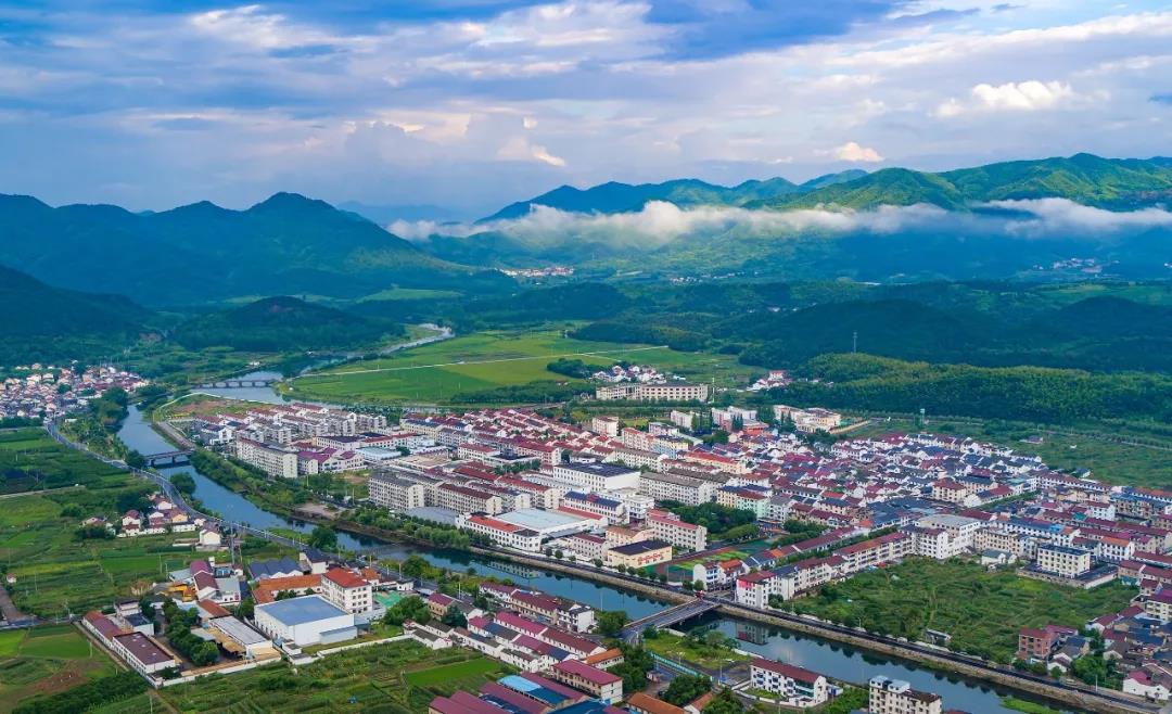 红本本成了贷款通行证柯桥区王坛镇探索农村宅基地使用权抵押制度