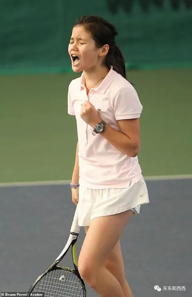 半个月前没人知道她是谁，现在被全世界疯狂追捧，这个18岁华裔少女凭啥爆红？休闲区蓝鸢梦想 - Www.slyday.coM