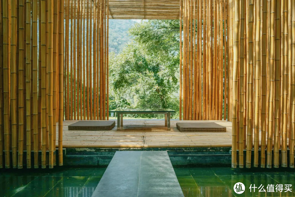 看过《春娇与志明》的朋友对这户外的茶室多少会有点印象.