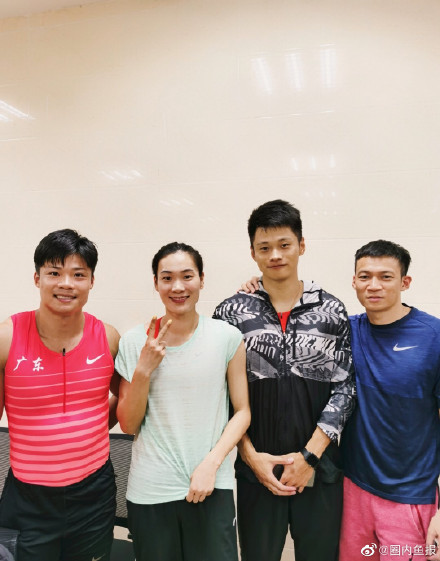 谢震业女朋友隔空喊话你没问题的