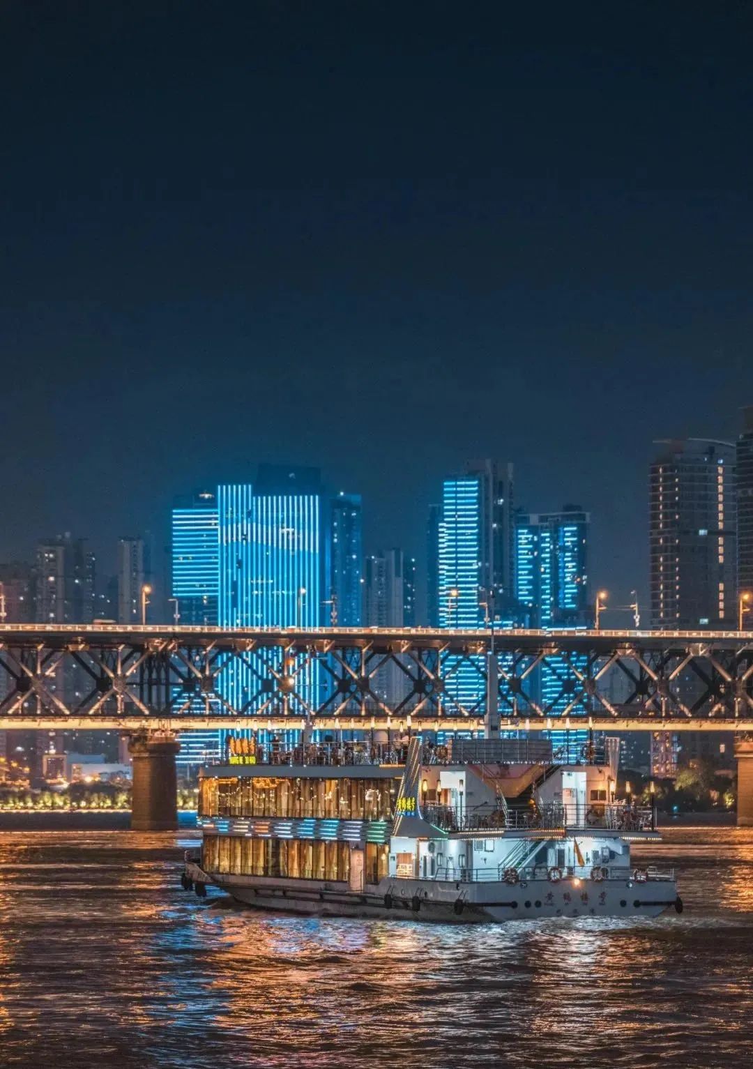 武汉5万人超大城市你会是150000吗