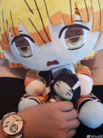 吴镇宇儿子办生日会，与妈妈王丽萍同框，老戏骨张达明也在现场休闲区蓝鸢梦想 - Www.slyday.coM