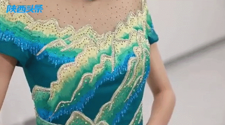 笑疯了！全运会山东队「红苹果」领奖服太尴尬，网友：是我不懂的审美休闲区蓝鸢梦想 - Www.slyday.coM