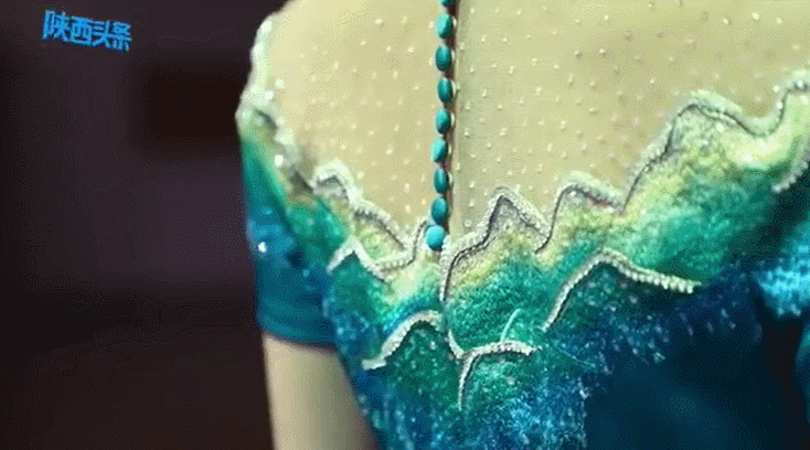 笑疯了！全运会山东队「红苹果」领奖服太尴尬，网友：是我不懂的审美休闲区蓝鸢梦想 - Www.slyday.coM