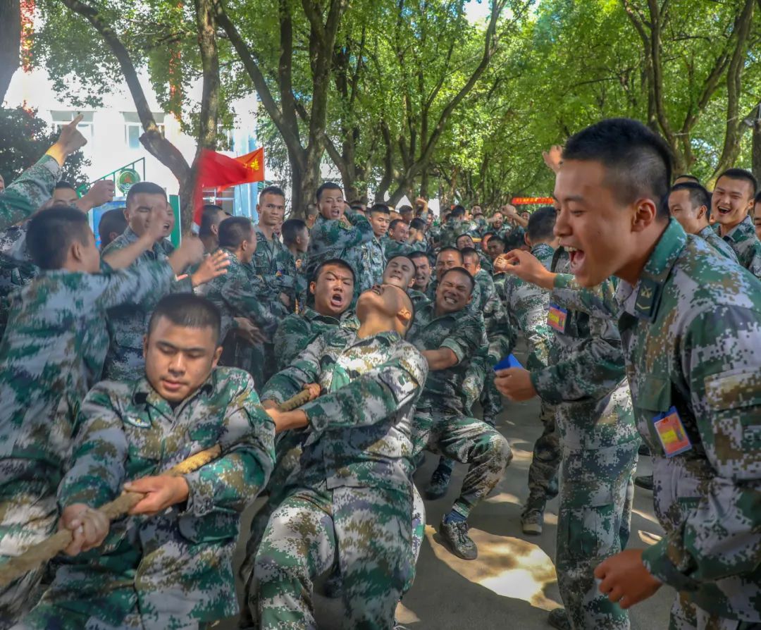 听说,最帅的男人应该是……|军人|胆气|血性_新浪新闻