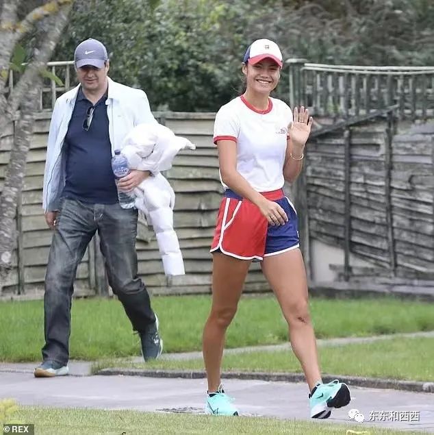 半个月前没人知道她是谁，现在被全世界疯狂追捧，这个18岁华裔少女凭啥爆红？休闲区蓝鸢梦想 - Www.slyday.coM