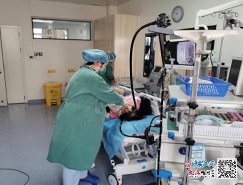 宜春市人民医院：坚守岗位的“准妈妈”（图）