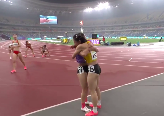 全运会第二金！葛曼棋200米23秒05轻松夺冠 中国女子短跑新后诞生休闲区蓝鸢梦想 - Www.slyday.coM