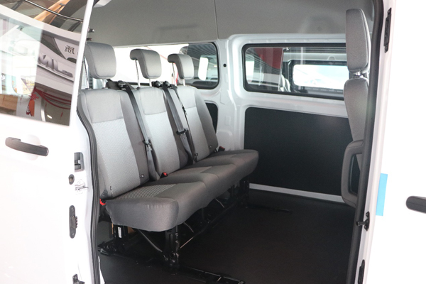 不差钱上自动挡实拍福特新全顺6座商用车卡车之友网