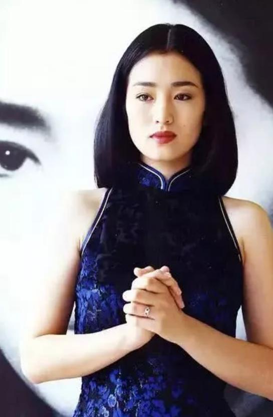 巩俐20岁年轻照片曝光青涩绝美难怪当年林青霞如此羡慕她