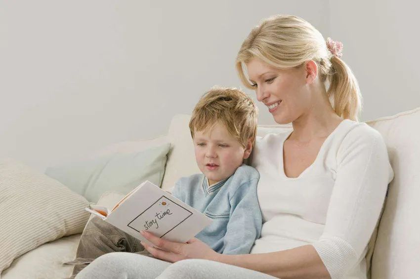 女童被父母锁车内近3小时，被活活闷死：为人父母，最怕不上心休闲区蓝鸢梦想 - Www.slyday.coM