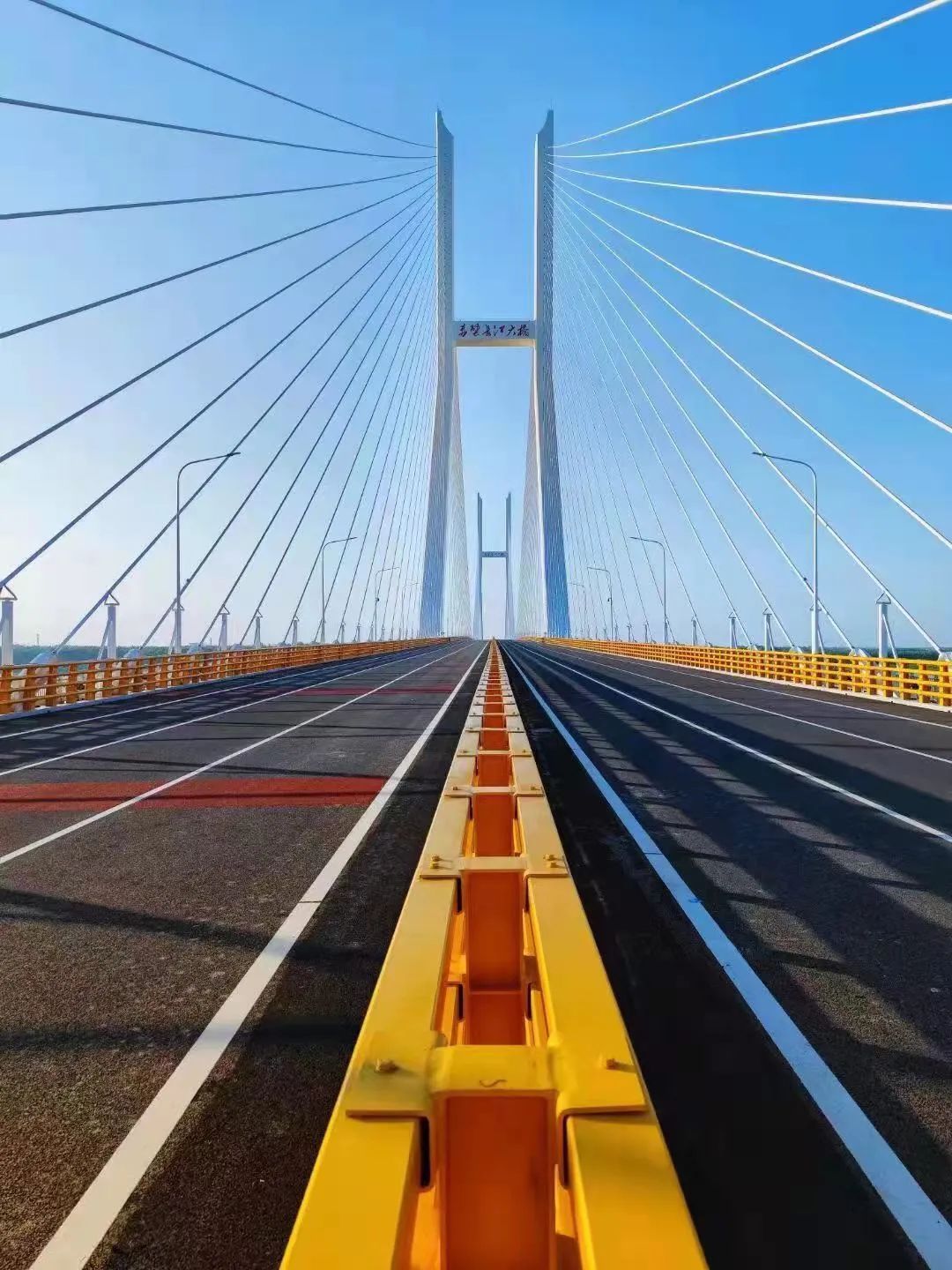 湖北这两座长江大桥明日通车