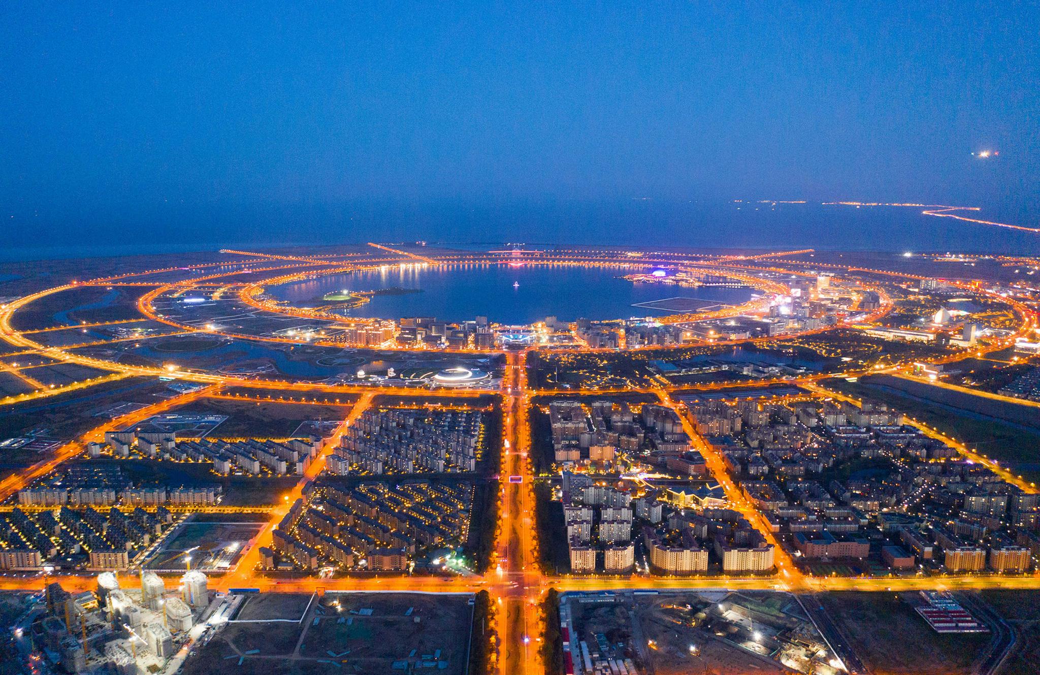 《南汇新城全景》孟雨涵摄影