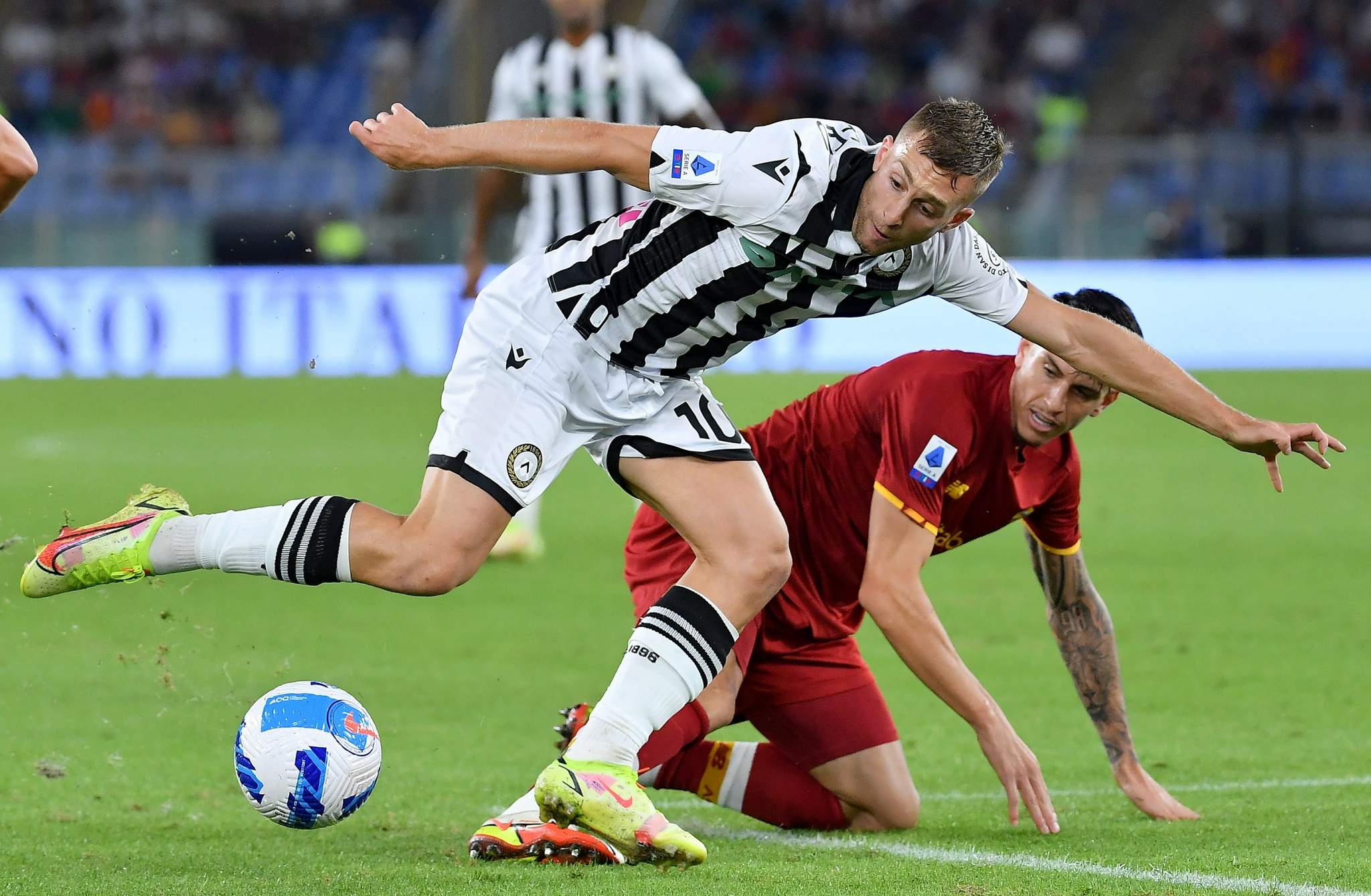 足球意甲联赛罗马胜乌迪内斯