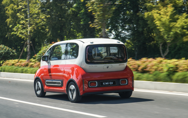 好看好开好停车 抢先试驾宝骏kiwi ev-新浪汽车