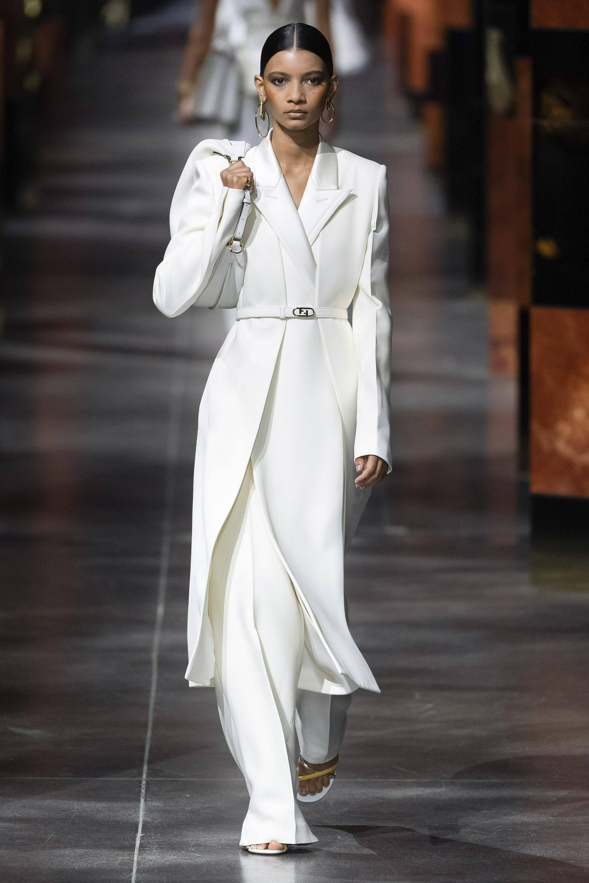 米兰时装周芬迪品牌时装秀