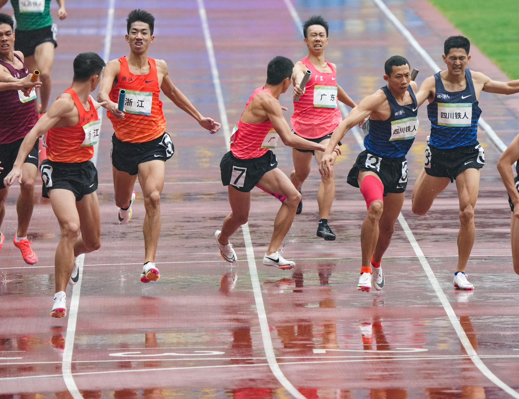 田径——男子4×400米接力预赛赛况|四川队|杨磊|田径_新浪新闻