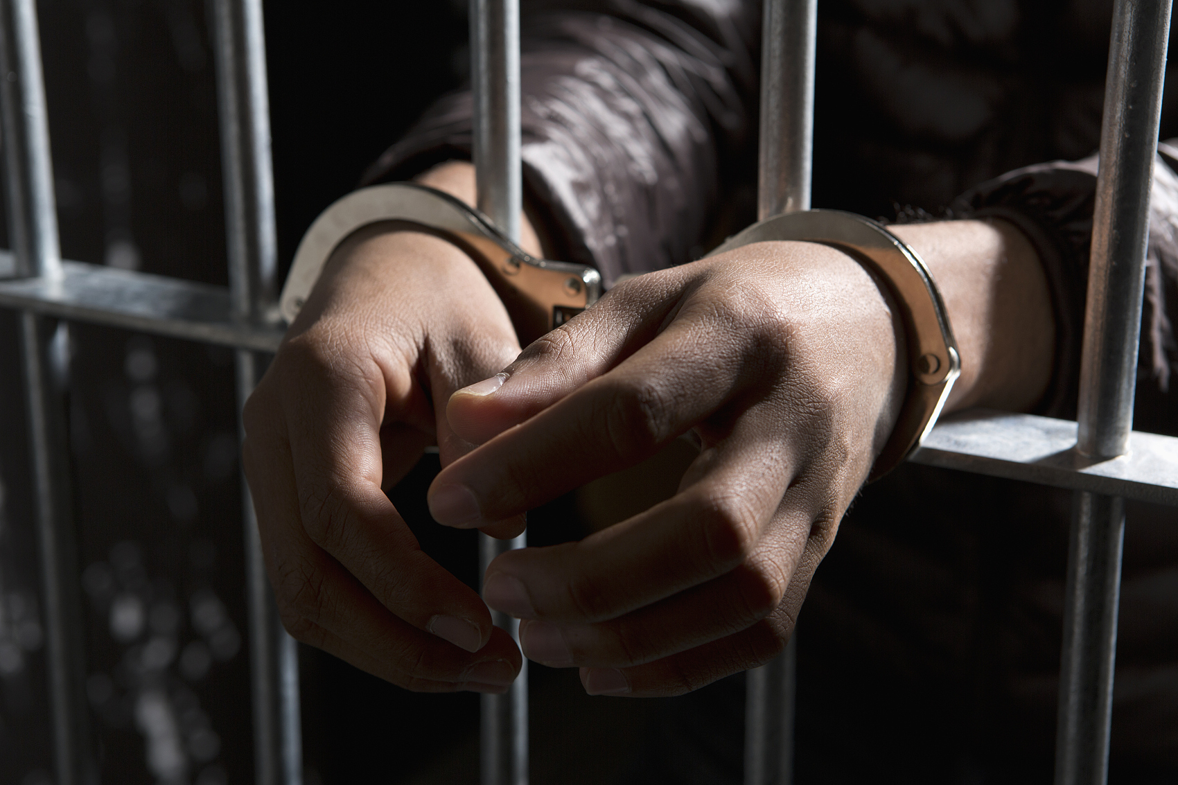 外逃职务犯罪嫌疑人邓晓明被抓捕归案|佛山市|广东省_新浪新闻