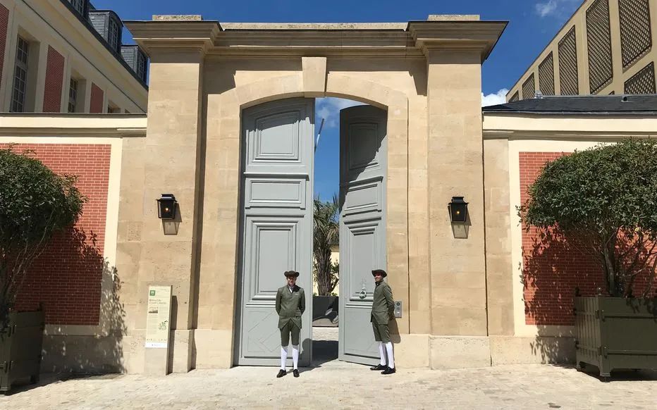 1万块体验凡尔赛，原来有钱人的生活就是这么朴实无华罢了！休闲区蓝鸢梦想 - Www.slyday.coM