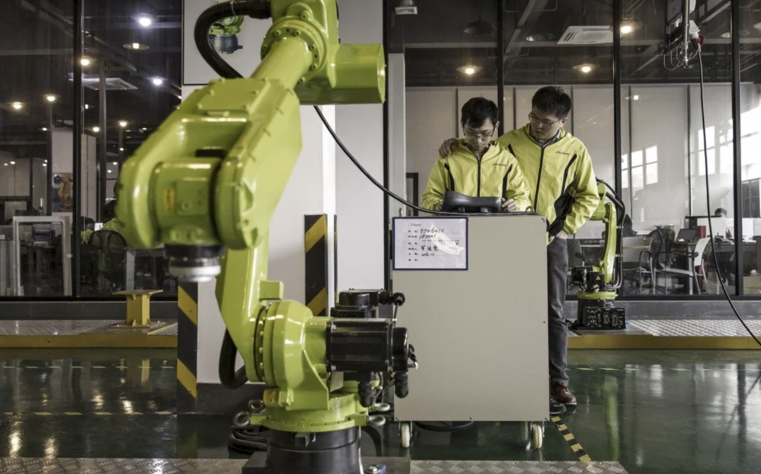 为什么中国成为世界最大经济体仍需依靠制造业？休闲区蓝鸢梦想 - Www.slyday.coM