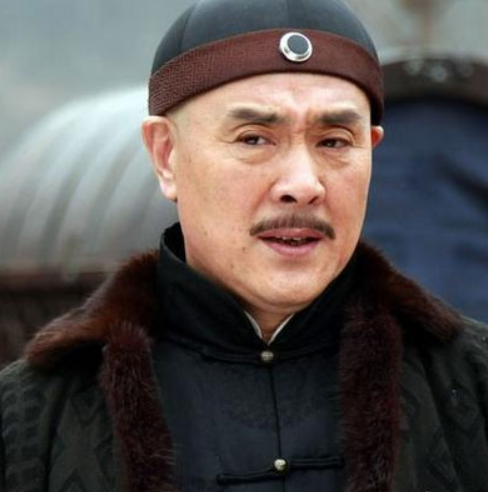 《亮剑》王全有罕露面,状态不似71岁,祖孙三代在苍蝇小馆撸串
