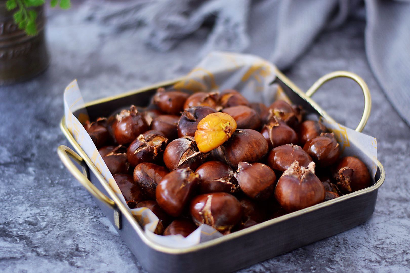 原味烤板栗,秋季美食,经济又实惠|实惠|板栗|原味_新浪新闻