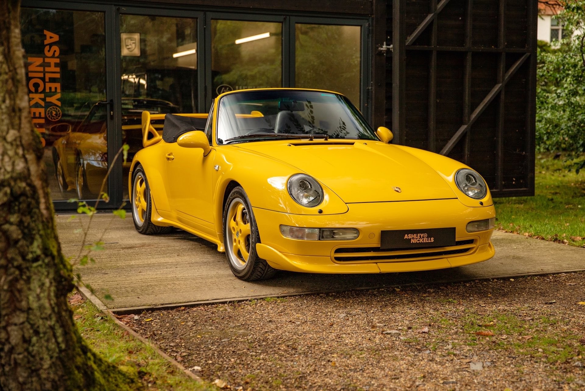 这台保时捷993敞篷,是有史以来外观最笨拙的911吗?