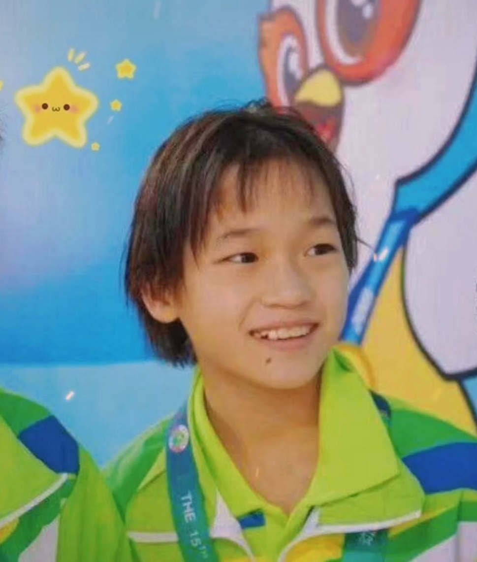 全运会后全红婵再次露面满脸憔悴!被调侃是玩不到王者荣耀?休闲区蓝鸢梦想 - Www.slyday.coM 全运会后全红婵再次露面满脸憔悴!被调侃是玩不到王者荣耀?休闲区蓝鸢梦想 - Www.slyday.coM