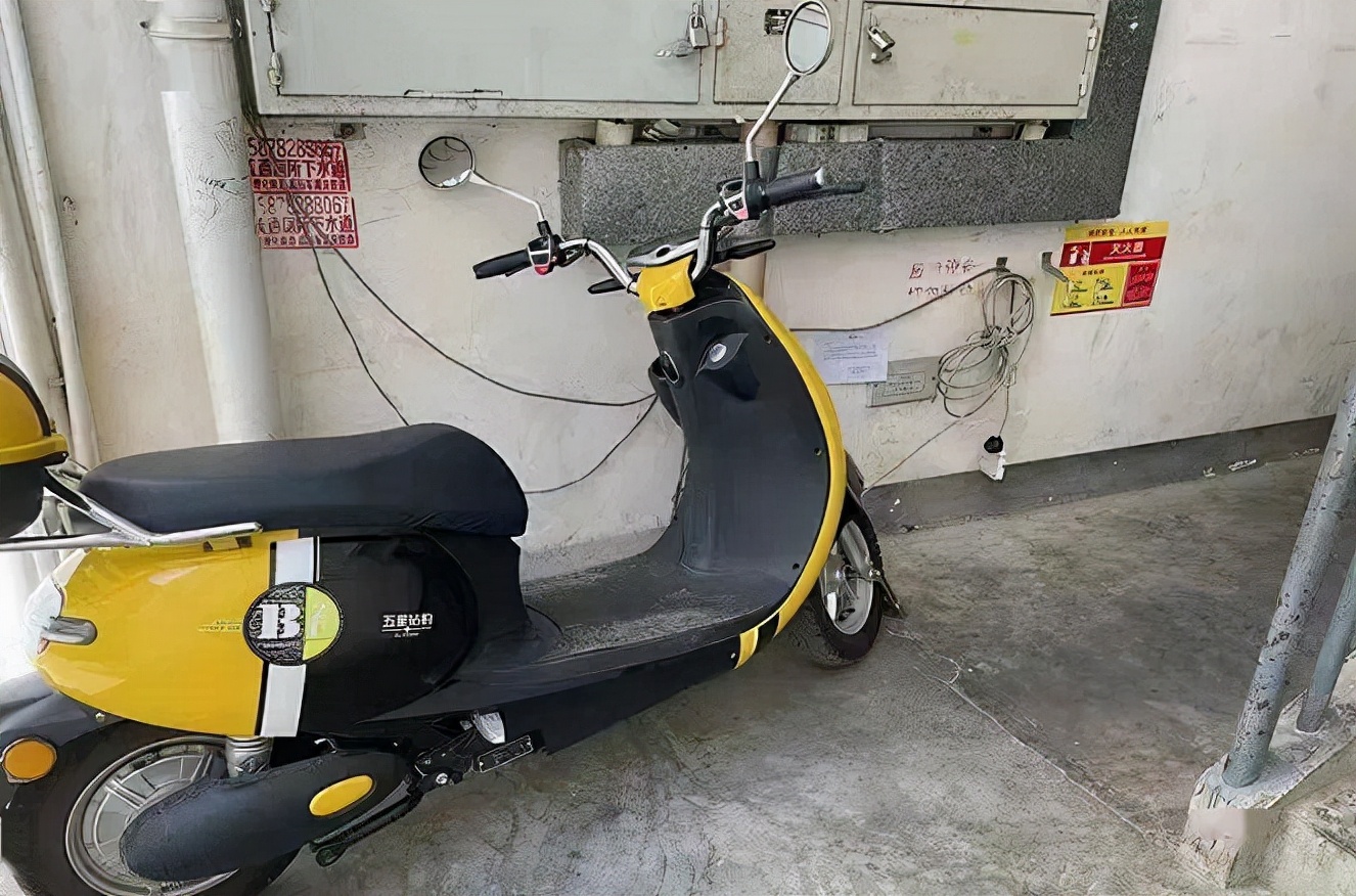 电动车不是用坏的而是充坏的,学习5个充电方法,让电池不再充坏