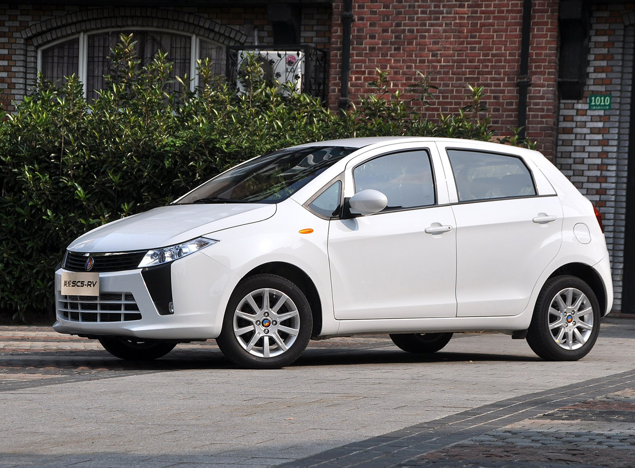 吉利新款代步小车,续航322km带快充,几何ex3将上市,5.97万起-新浪汽车