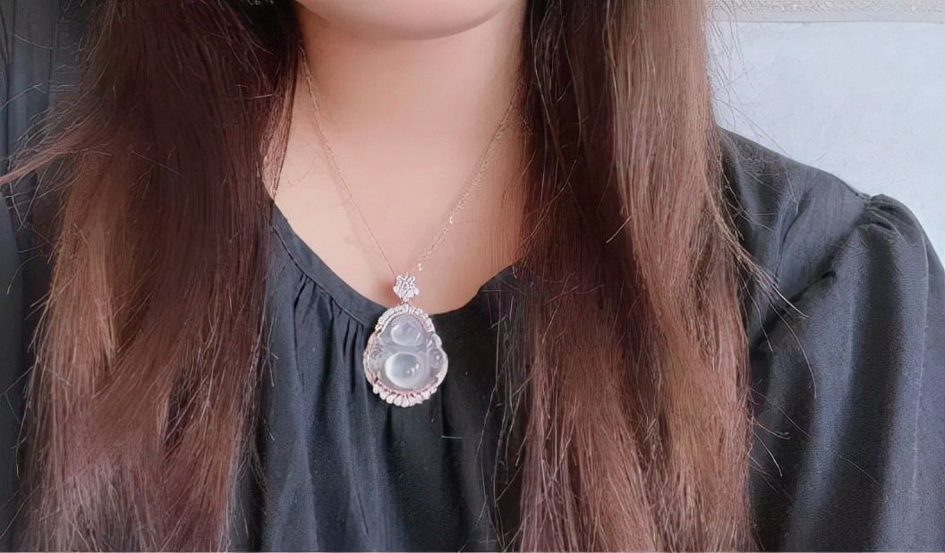 一边向佛，一边直播割韭菜，被央视怒批后，“佛媛”将彻底凉凉休闲区蓝鸢梦想 - Www.slyday.coM