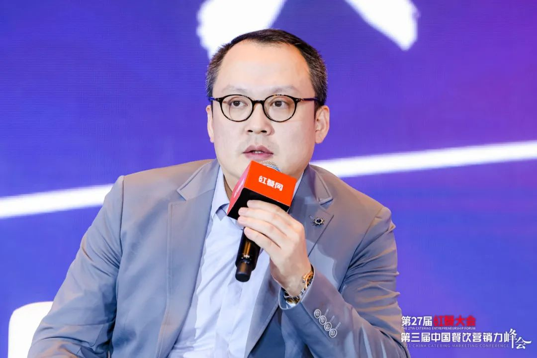 创始人朱仁琦主要是做下沉市场的朱骏则表示,新时沏以前也会去学喜茶