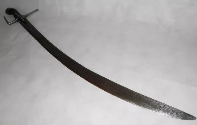 这时欧洲军队开始将步兵和骑兵分开,而骑兵中又分重骑兵和轻骑兵.