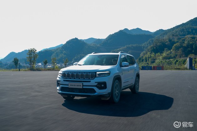 真男人的大玩具越野旗舰试驾jeep新大指挥官