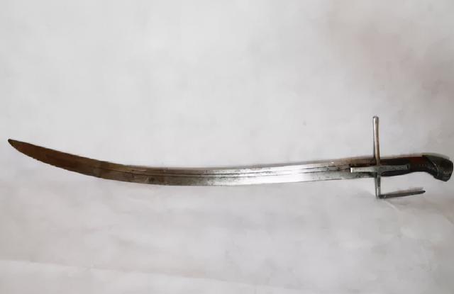 这时欧洲军队开始将步兵和骑兵分开,而骑兵中又分重骑兵和轻骑兵.