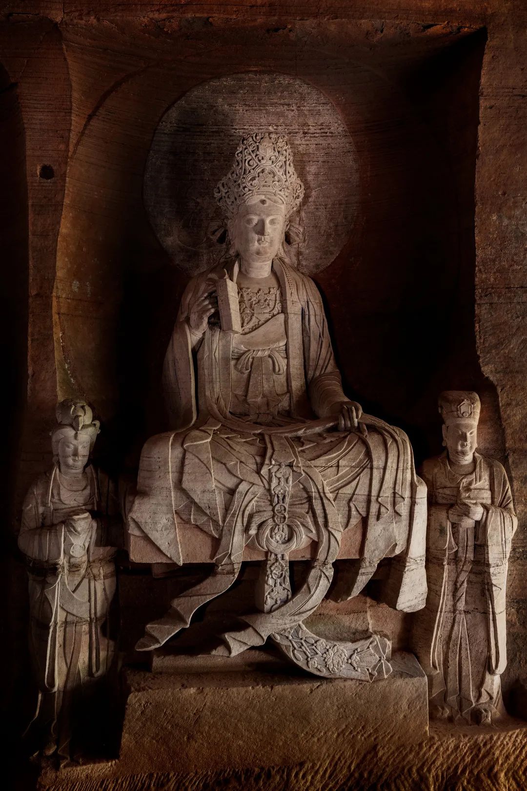 大足石刻研究院已启动大足中小型石窟三年滚动保护计划.