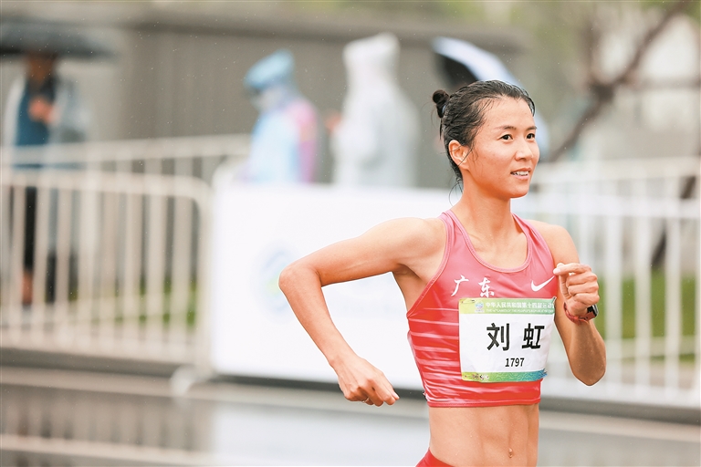 刘虹微笑走完全运之路