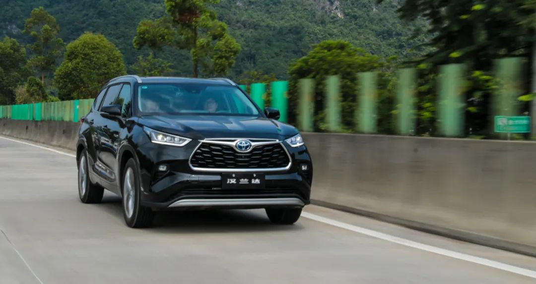 能否满足"精英人群"?试驾第四代汉兰达